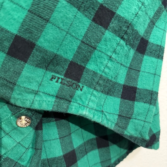 Filson - Women's Alaskan Guide Shirt Green Plaid Button Front Shirt - Medium - Picture 7 of 10